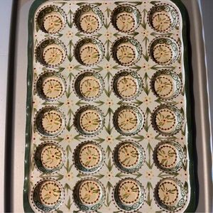 Ceramic temptations 24 mini cupcakes bakeware